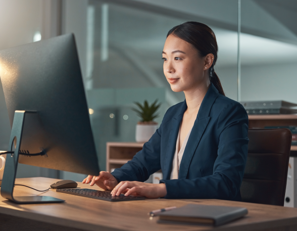 Chatbots vs. Live Agents: Understanding the Key Differences in Customer Service